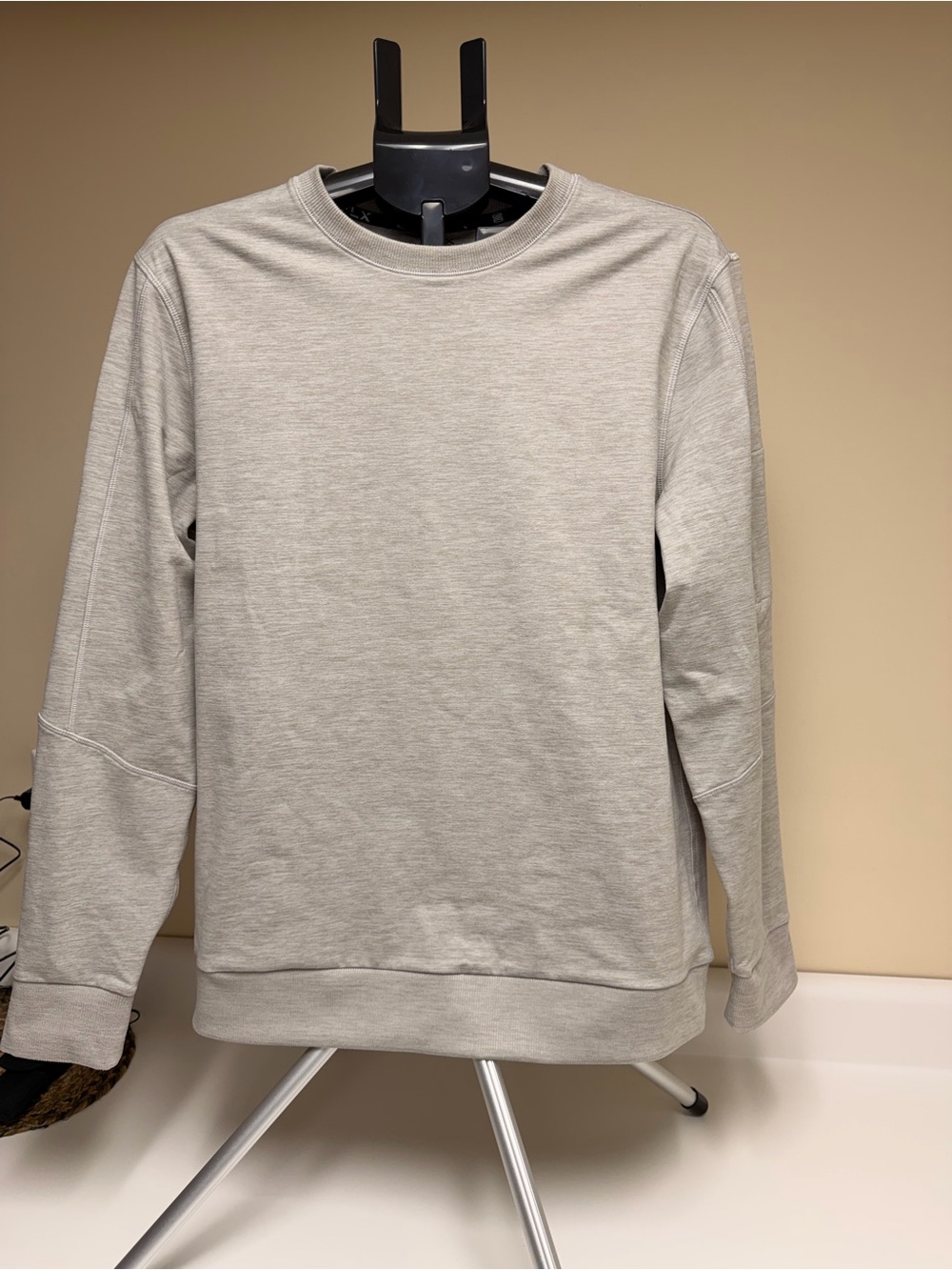 Kohl's Men's Luxury Soft Crewneck Sweatshirt in Heather Gray